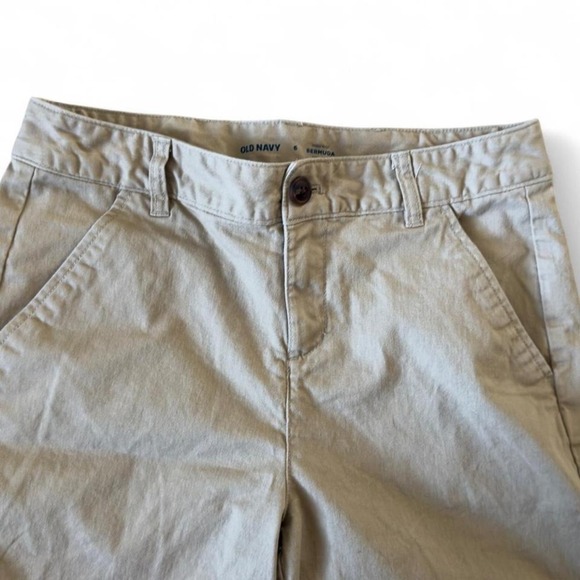 Old Navy - Women's Bermuda Shorts - Size 6 - Khaki Beige High Rise Stretch - Picture 3 of 4